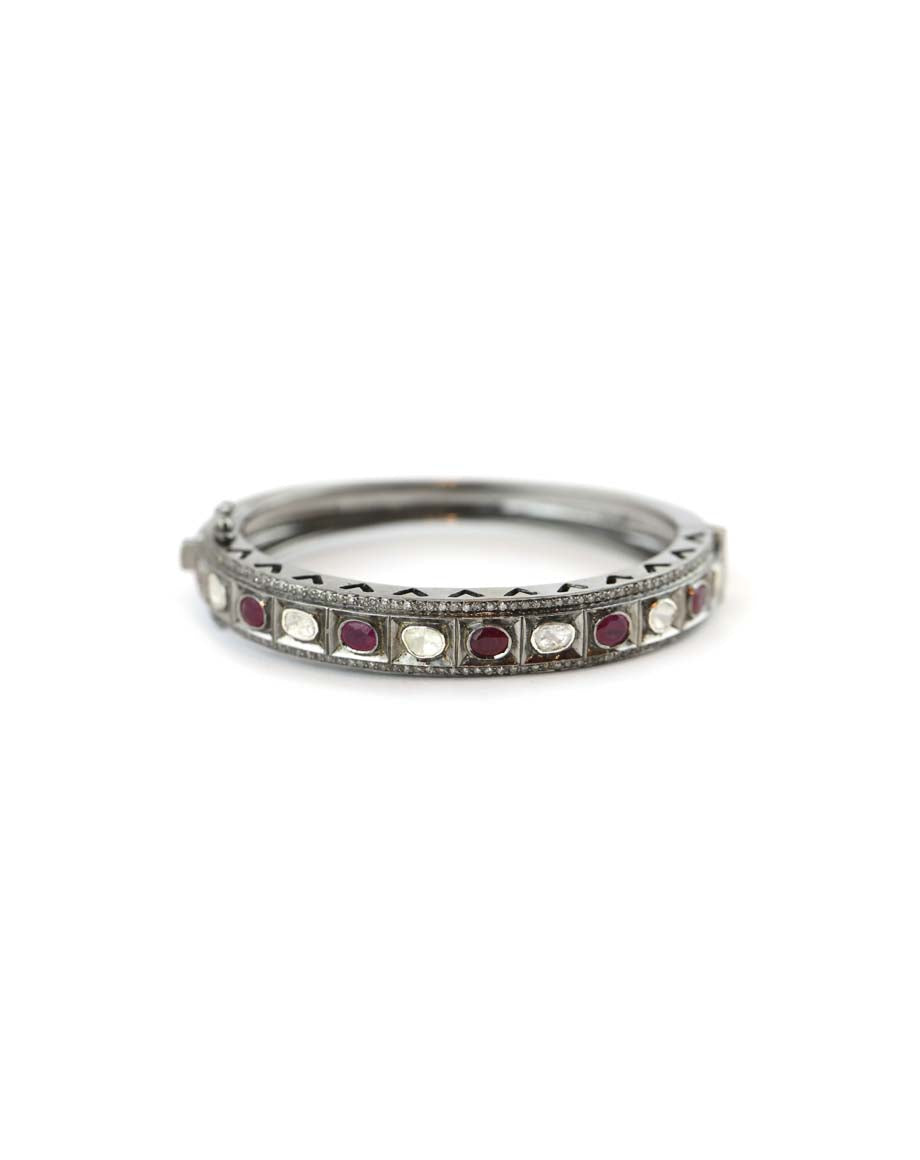 Oval Polki Diamond & Ruby Bangle