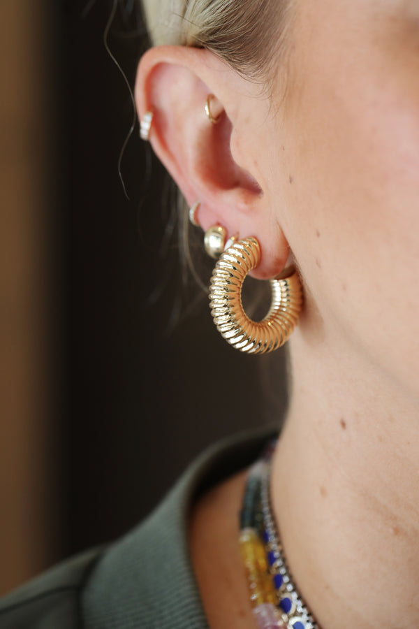 7mm Thick Gold Ribbed Hoops
