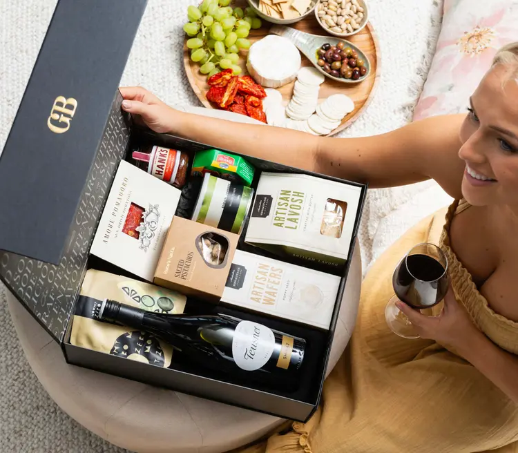 What Are the Best Corporate Hampers to Send Across Australia Without Disappointing Anyone?